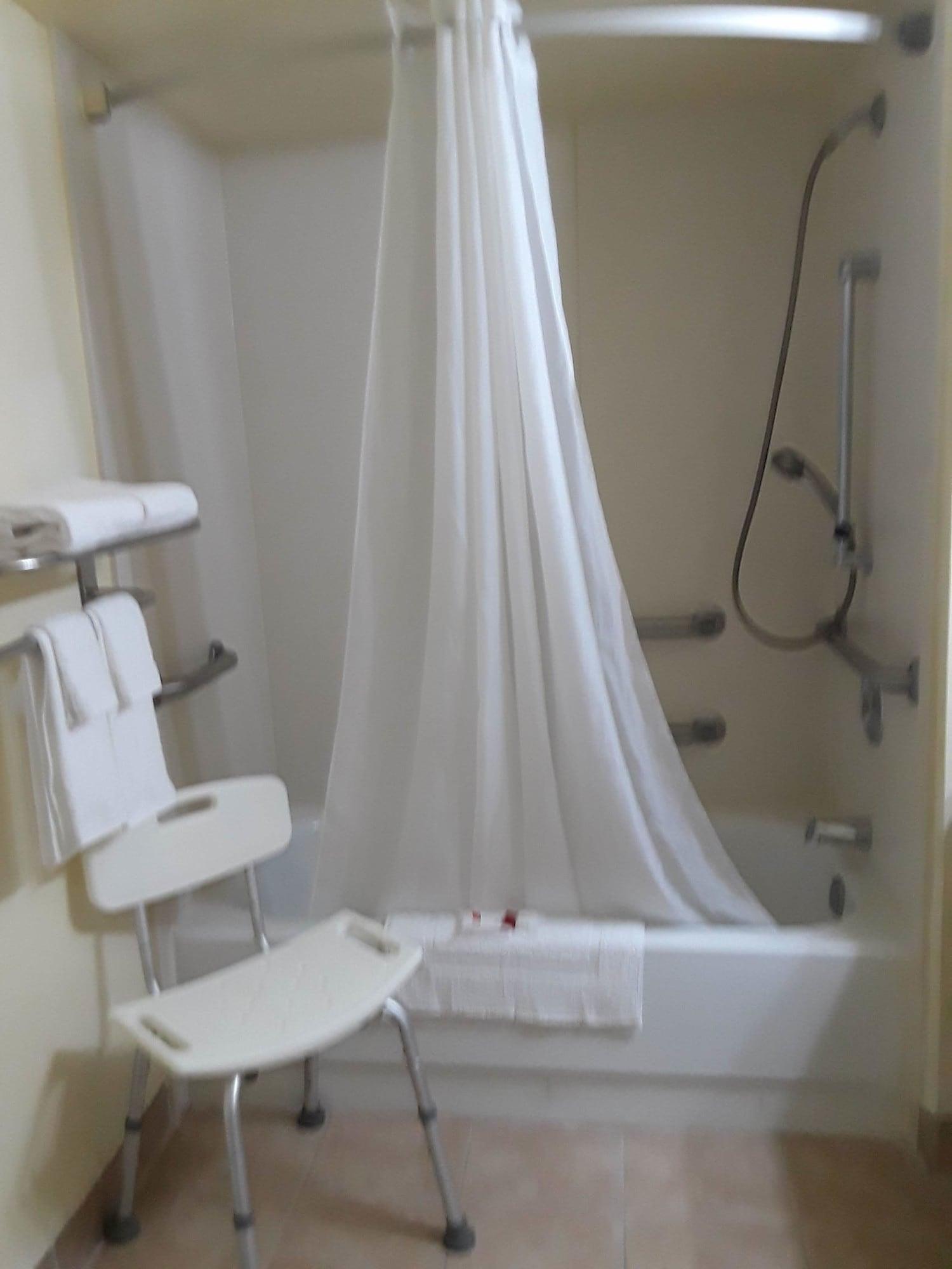 Days Inn By Wyndham Newark Wilmington Εξωτερικό φωτογραφία